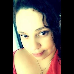 Meet your Posher, Monica